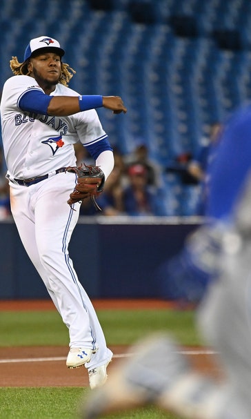 Gurriel homers twice, Blue Jays snap skid, beat Royals 6-2